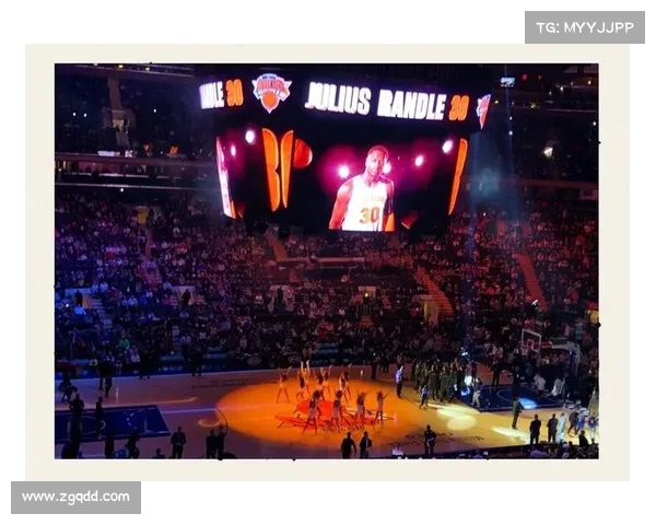 1956 年海军航空兵篮球冠军奖杯首次公开展出：见证海空雄鹰的热血荣耀